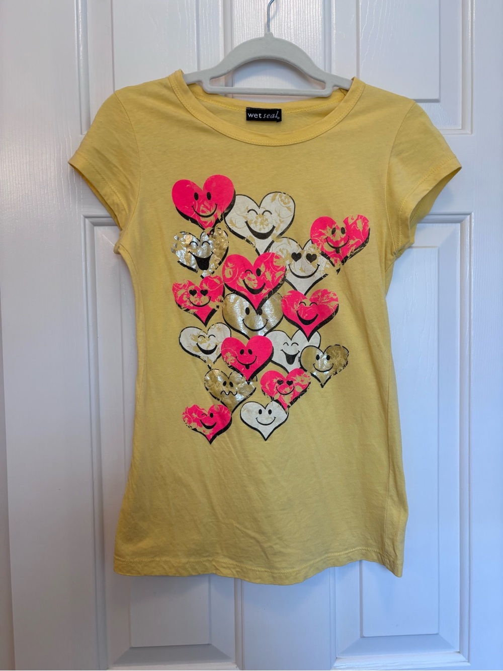 Wet Seal Yellow Tee with Pink & Gold Heart Smiley Print - Picture 5 of 11